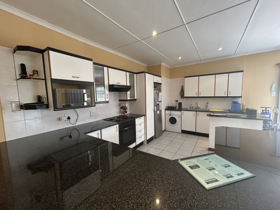 3 Bedroom Property for Sale in Beacon Bay Eastern Cape